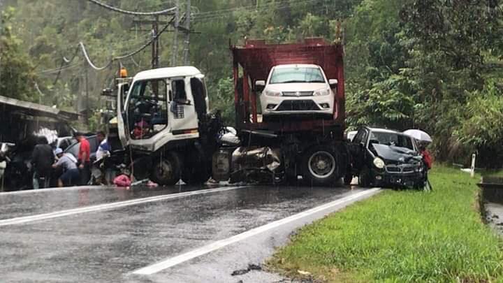 Trailer hilang kawalan, rempuh tiga kenderaan  Sabah Post