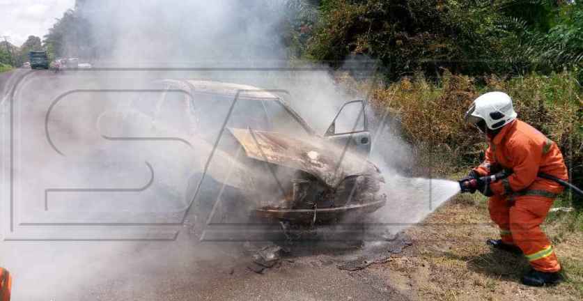 Proton Waja Musnah Terbakar Di Kampung Jawa Batu 12 ...