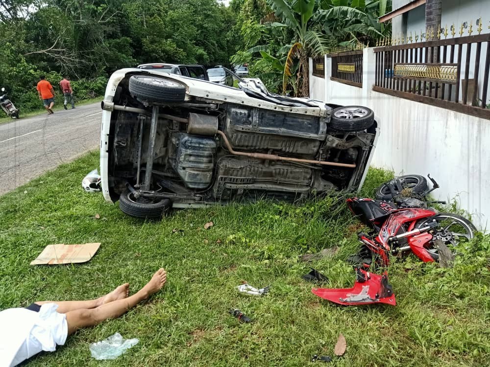 Penunggang Motosikal Maut Rempuh Perodua Kenari Dan Tembok 